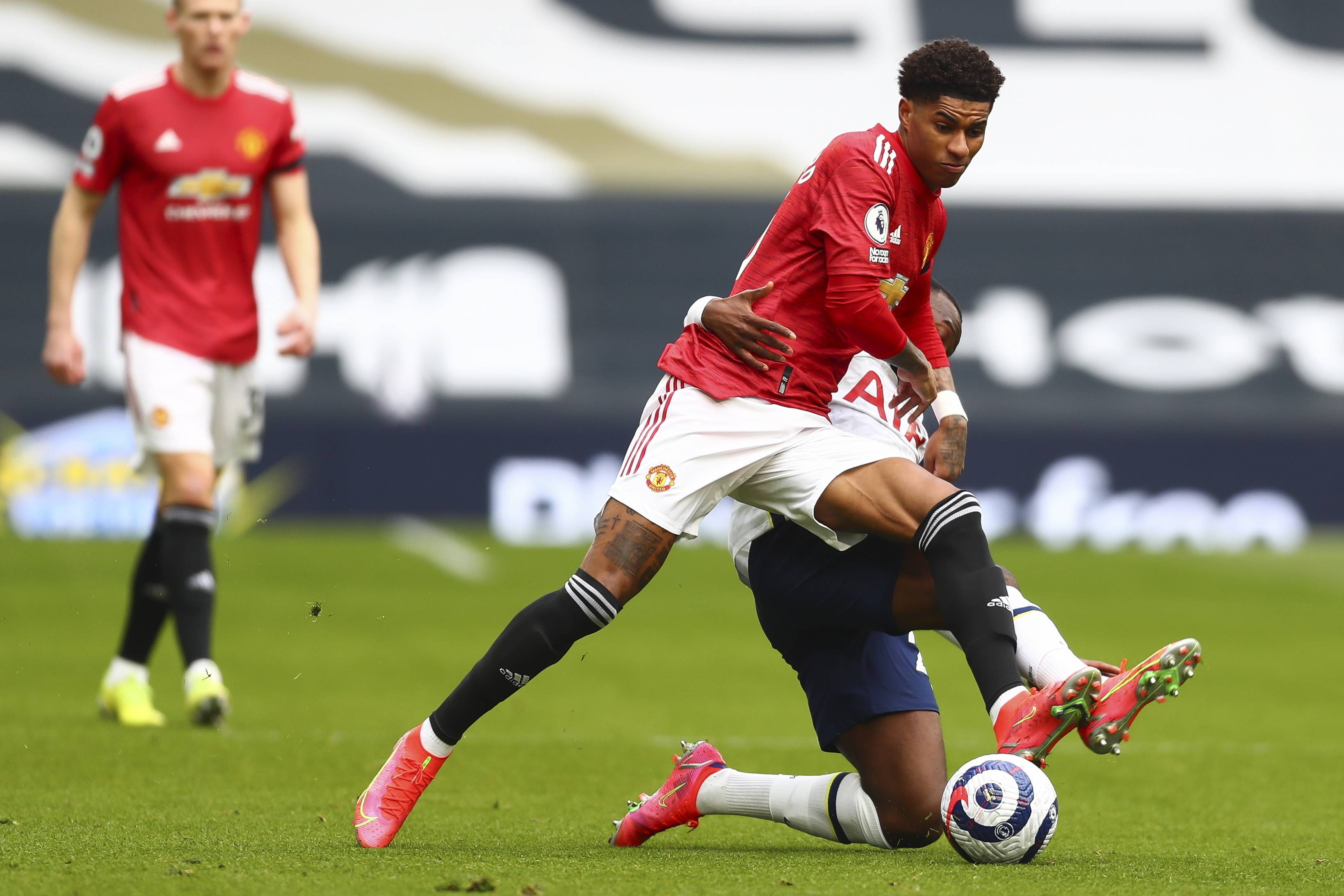 而他近日亦 而他近日亦